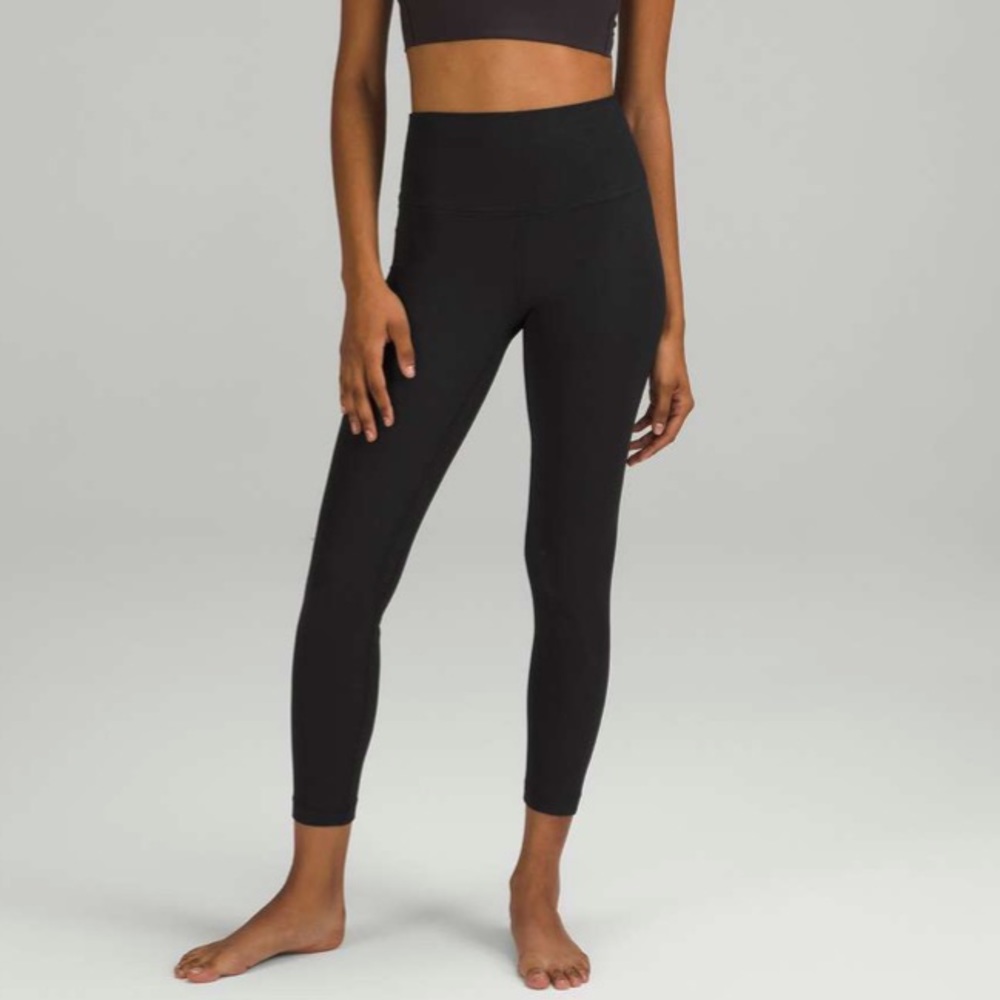 Lululemon Align Ribbed High-Rise
Legging 25"
Black size 4